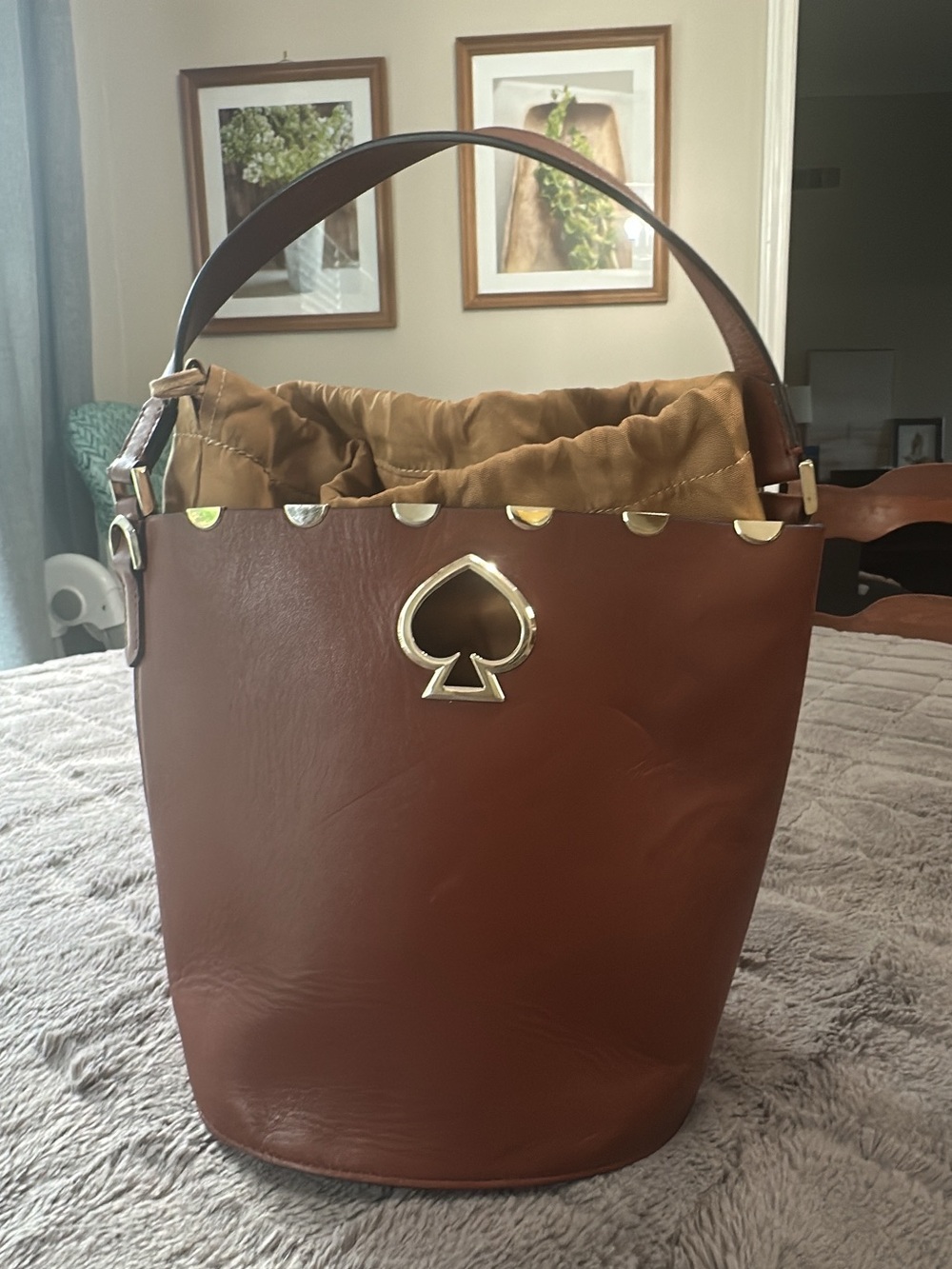Kate Spade Suzy Scallop Small Bucket Bag Cinnamon Spice (no shoulder strap)